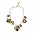 Lola Casademunt halsband, gold – vita pärlor - Modevillan